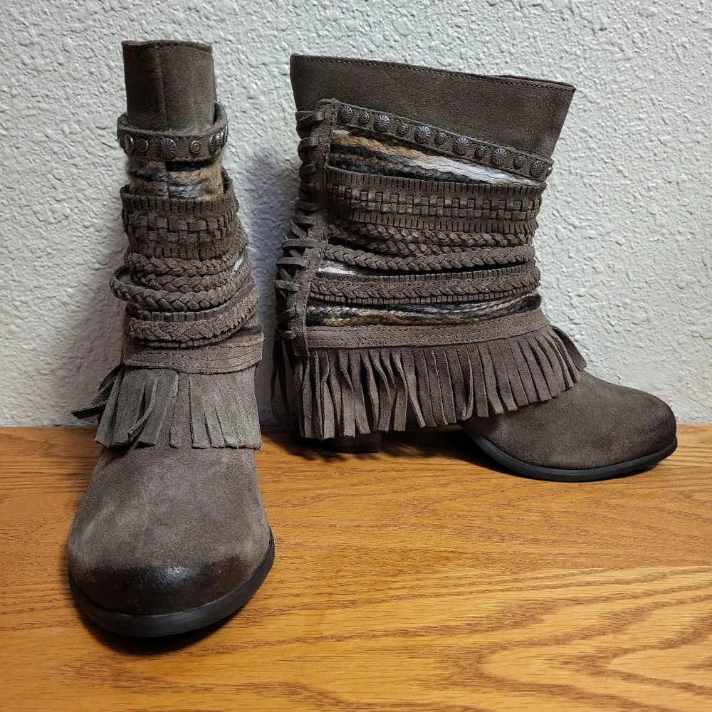 Naughty Monkey Brown Leather Fringe Poncho Heeled Booties Size 8